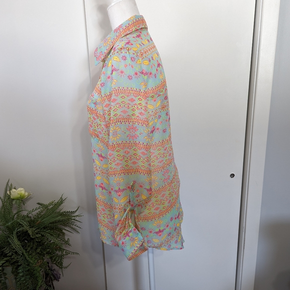 Spring / Summer Button Down Blouse - Picture 3 of 9